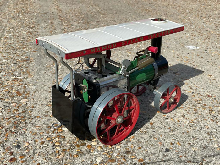 Maxitrak - Mamod Steam Tractor and Wagon